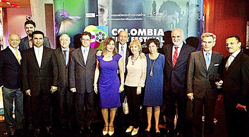 วันชาติโคลอมเบีย : H.E. Dr. Andelfo Garcia เอกอัครราชทูตโคลอมเบียประจำราชอาณาจักรไทย จัดงานเฉลิมฉลองในโอกาสครบรอบ 206 ปี วันชาติโคลอมเบีย พร้อมเปิดงานเทศกาลภาพยนตร์ (Colombia Film Festival 206) ท่ามกลางทูตานุทูตและนักศึกษาจากหลากหลายสถาบัน ตลอดจนแขกผู้มีเกียรติต่างๆ มากมาย ณ Esplanade Cineplex ถนนรัชดาภิเษก