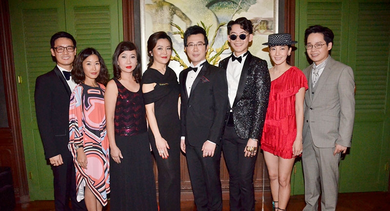 สุขสันต์วันเกิด : วราวุธ เลาหพงศ์ชนะ พร้อมด้วย พญ.ช้องมาศ เลิศสิน ชวนเพื่อนเซเลบริตี้คนสนิท อาทิ โอฬาร ปุ้ยพันธวงศ์,สุริยน ศรีอรทัยกุล และ อารยา จิตตโรภาส ร่วมกันจัดงาน ปาร์ตี้ฉลองวันเกิดให้แก่ นพ.พุฒิพงศ์ ภูมิสุวรรณ ผู้อำนวยการศูนย์นวัตกรรมกรุงเทพฯ AIC Clinic ณ เดอะ เฮ้าส์ ออน สาทร