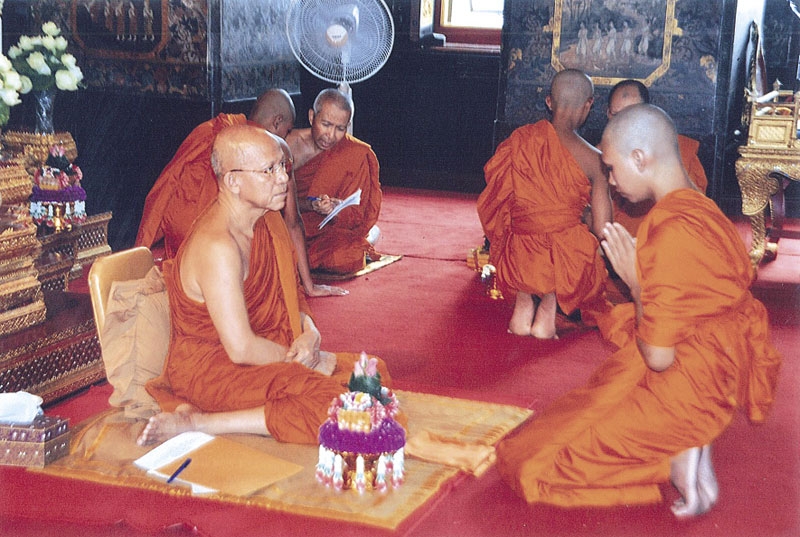 สามเณร เข้ารับการบรรพชาสามเณรกับพระเทพสังวรญาณ
พระอุปัชฌาย์ ตามลำดับ