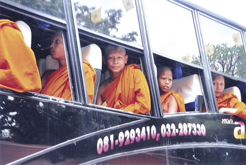 สามเณรเดินทางไปจำวัด ณ พุทธสถานตุลาการเฉลิมพระเกียรติฯ คลองโยง จ.นครปฐม โดย ดร.ศุลีมาศ สุทธิสัมพัทน์ เป็นประธานโครงการจัดสร้าง เพื่อใช้เป็นสถานที่อบรม คุณธรรมจริยธรรม
