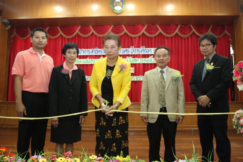 การเรียนรู้ในศตวรรษที่ 21 : ผศ.กัลยา แสงเรือง รองอธิการบดี ม.ราชภัฏพระนคร 
เป็นประธานเปิดงาน “ ทักษะแห่งอนาคตใหม่ : การเรียนรู้ในศตวรรษที่ 21” 
โดยมี ดร.ไพบูลย์ วิริยะวัฒนะ รองอธิการบดี, ผอ.พีลาภ วงษ์พานิชย์, 
อ.นพพร เชื้อขำ, อ.สุธีร์ คำแก้ว ร่วมในพิธีเปิด ณ โรงเรียนมัธยมสาธิต
วัดพระศรีมหาธาตุ
ม.ราชภัฏพระนคร