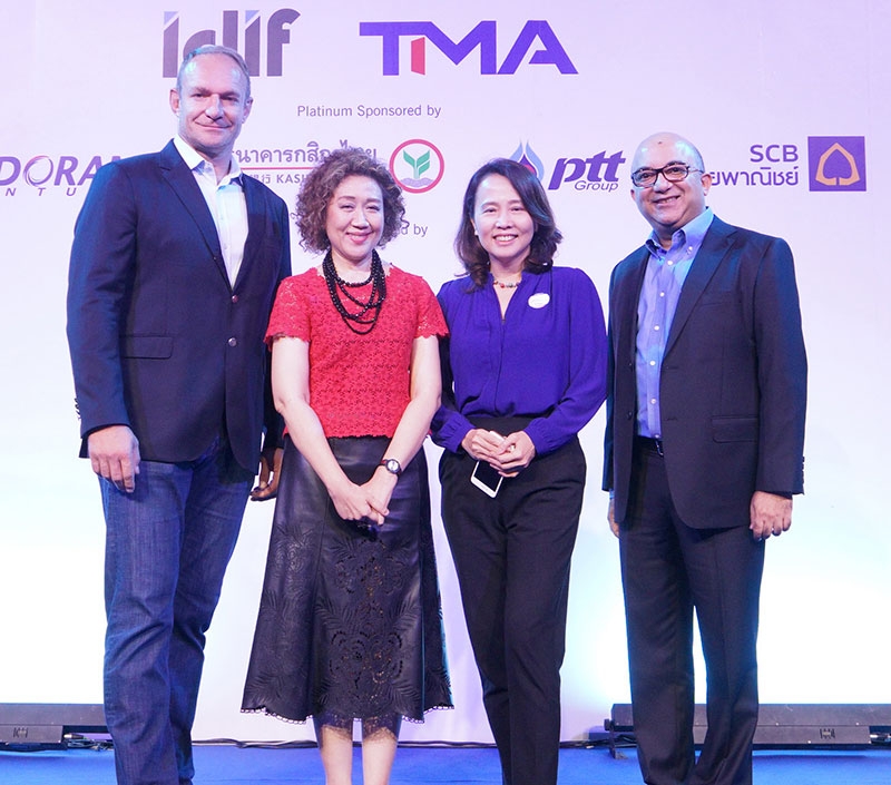 สร้างแรงบันดาลใจ : วรรณวีรารัชฎาวงศ์ กก.บริหาร สมาคมการจัดการธุรกิจแห่งประเทศไทย หรือTMA ร่วมมือกับ ราชีพ เปศวาริยะผู้บริหารระดับสูงสถาบันพัฒนาผู้บริหารจากมาเลเซีย จัดเวทีสร้างแรงบันดาลใจผู้นำครั้งแรกในเมืองไทยกับงาน Leadership EnergySummit Asia 2016-Thailand จุดประกายพลังสร้างสรรค์ของผู้นำผ่านเรื่องราวที่ประสบความสำเร็จโดยมีผู้นำทั้งระดับโลกและระดับประเทศ อาทิ ฟรังซัวร์  พีนาร์ กัปตันทีมรักบี้ทีมชาติแอฟริกาใต้, วีนัส อัศวสิทธิถาวร ผอ. Enterprise Brand Management Office เอสซีจี และอีกมากมายร่วมงาน ณ  แอทธินี คริสตัลฮอลล์ โรงแรมพลาซ่า แอทธินี รอยัล เมอริเดียน