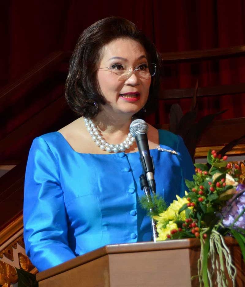 คุณหญิงปัทมา ลีสวัสดิ์ตระกูล ประธานชมรม
ผู้รู้คุณแผ่นดิน กล่าวรายงานการจัดงาน