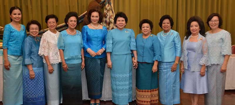 คุณหญิงปัทมา ลีสวัสดิ์ตระกูล, คุณหญิงอุไรวรรณ สวัสดิศานต์ และกรรมการสมาคมศิษย์เก่าเซนต์โยเซฟฯ, สมาชิกชมรมผู้รู้คุณแผ่นดิน อาทิ เบญจมาศ รุจิรวงศ์, จรรยา เฮงตระกูล, 
จิราภรณ์ เสาวลักษณ์,อภิณัฐพร ปิยานุลักษณ์, เกศศรี วิชชุประภา, ยุพดี สัตตะรุจาวงษ์