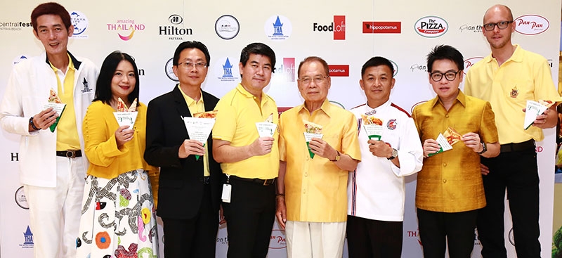 ถวายเป็นพระราชกุศล : อนันต์ อังคณาวิศัลย์ ประธานสภาเมืองพัทยา และ 
ศรชัย อินทรวิเชียร ผจก.ทั่วไป ศูนย์การค้าเซ็นทรัลเฟสติวัล พัทยาบีช ร่วมเปิดงาน “Food Festival 2016” จัดทำพิซซ่าความยาวกว่า 70 เมตร เป็นรูปเลข ๙ จำหน่ายเพื่อมอบรายได้ให้โครงการป่าสิริเจริญวรรษอันเนื่อง
มาจากพระราชดําริ จ.ชลบุรี และ มูลนิธิ
พ่อเรย์เพื่อช่วยเหลือเด็กด้อยโอกาสที่พัทยา โดยมี สินธ์ไชย วัฒนศาสตร์สาธร, 
สรรเพ็ชร ศุภบวรเสถียร ร่วมงาน 
ที่ศูนย์การค้าเซ็นทรัลเฟสติวัลฯ