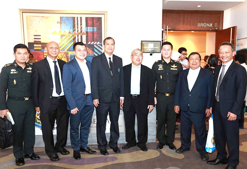 โปรโมทฮาลาลโฮเต็ล : อะหมาน หมัดอะดัม ผู้อำนวยการ การท่องเที่ยวแห่งประเทศไทย สำนักงานมาเลเซีย-บรูไน ร่วมกับ รอศักดิ์ มูลทรัพย์ ประธานกรรมการบริหารและซีอีโอ โรงแรมอัล มีรอซ คอนเซ็ปต์ฮาลาลโฮเต็ล 100% จัดเลี้ยงพบปะตัวแทนการท่องเที่ยวมาเลเซีย เพื่อส่งเสริมตลาดนักท่องเที่ยวมุสลิม โดยมี พ.อ.สิรภพ ศุภวานิช, ศ.ดร.อิมรอน มะลูลีม และ สัญญา แสงบุญ ร่วมงาน ณ โรงแรมเบอร์จายา ไทม์สแควร์ กัวลาลัมเปอร์ ประเทศมาเลเซีย