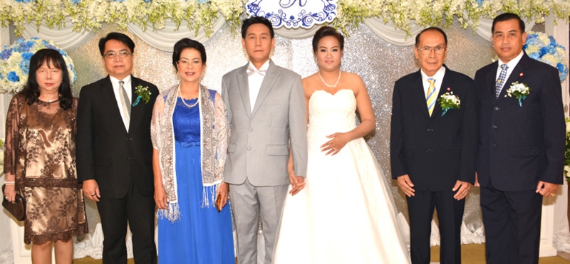 ชื่นชมสมอุรา : พล.อ.สมาน บุญยงค์ เป็นประธานในพิธีมงคลสมรสระหว่างภูษณิศา ศาตะมาน กับเขมรัฐ เทพพรหม โดยมี อาทิตย์ ไวทยะพัธน์ ผจก.ทั่วไป และ สิริกุล ไกรบุญ ผจก.แผนกประชาสัมพันธ์ โรงแรมแมนดาริน ร่วมแสดงความยินดีแก่คู่บ่าวสาว ที่ห้องแกรนด์บอลรูม โรงแรมแมนดาริน สามย่าน