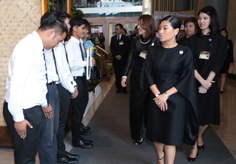 พระเจ้าหลานเธอ พระองค์เจ้าสิริวัณณวรีนารีรัตน์ เสด็จเป็นองค์ประธานเปิดงาน 
“ฟิวเจอร์พาร์ค สานต่องาน “พ่อ” สร้าง” โดยมี จิตตินันท์ หวั่งหลี รอง กก.ผจก.สายพัฒนาธุรกิจและการตลาด ศูนย์การค้าฟิวเจอร์พาร์ค และคณะผู้บริหาร รับเสด็จ 
ณ อะไลฟ์พาร์ค ฮอลล์ ศูนย์การค้าฟิวเจอร์พาร์ค โดยจัดถึง 5 ธ.ค.2559
