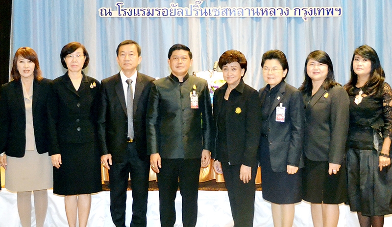 เร่งพัฒนาประสิทธิภาพ : จิรชัย มูลทองโร่ย ปลัดสำนักนายกรัฐมนตรี เปิดโครงการฝึกอบรมหลักสูตร “ผู้ช่วยผู้ตรวจราชการมืออาชีพ” ร่วมจัดโดย สำนักงานคณะกรรมการข้าราชการพลเรือน โดยมี จิรายุ นันท์ธราธร หัวหน้าผู้ตรวจราชการสำนักนายกรัฐมนตรี ต้อนรับ ที่โรงแรมรอยัลปริ๊นเซส หลานหลวง