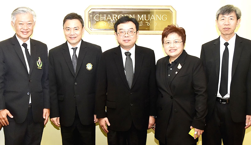 ต่อต้านการทุจริต : พงษ์ภาณุ เศวตรุนทร์ ปลัดกระทรวงการท่องเที่ยวและกีฬา เปิดการอบรมหลักสูตร “การเสริมสร้างเกียรติภูมิข้าราชการ : สำนึกข้าราชการไทยไม่โกง” เพื่อป้องกันปัญหาทุจริตคอร์รัปชั่นในระบบราชการไทย โดยมี นเร เหล่าวิชยา อธิบดีกรมพลศึกษา ร่วมงาน ที่ โรงแรมเดอะ ทวิน ทาวเวอร์