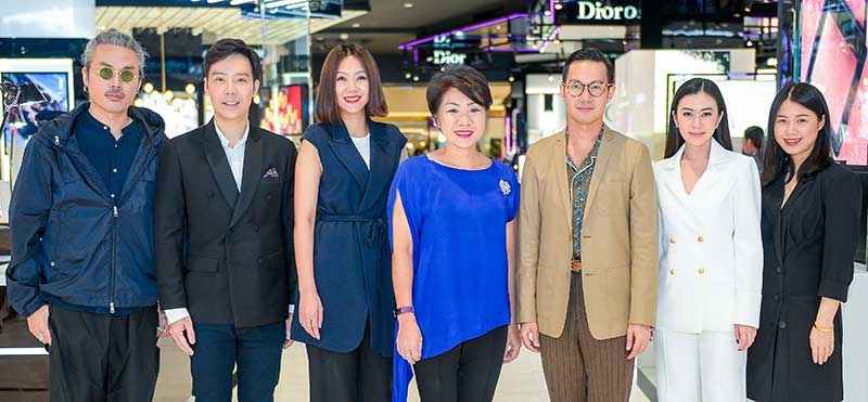 ถนนสู่วงการความงาม : ปิยวรรณ 
ลีละสมภพ รอง กก.ผจก.ใหญ่ 
ฝ่ายการตลาด ห้างสรรพสินค้าเซ็นทรัล และ สธน ตันตราภรณ์ รอง บก.บห.นิตยสารโว้ก ประเทศไทย จัดงาน “ZEN x Vogue Beauty Blogger Search” ค้นหาบิวตี้บล็อคเกอร์
หน้าใหม่ โดยมี หฤทัย ไชยันต์ ณ อยุธยา ร่วมงาน ที่ ห้างสรรพสินค้าเซน