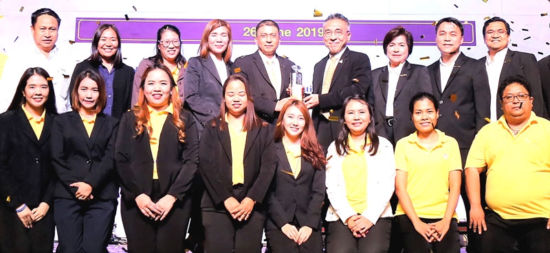 รางวัลสูงสุด : เจริญ แก้วสุกใส รองกรรมการผู้จัดการอาวุโส บจก.ซีพีแรม และ อัศดา อินทรสร ผู้จัดการ
ทั่วไปอาวุโส พร้อมด้วยคณะผู้บริหาร บจก.ซีพีแรม รับมอบรางวัล “Thailand Lean Award 2019” 
ระดับ Diamond จาก ภาณุวัฒน์ ตริยางกูรศรี ผู้ตรวจราชการกระทรวงอุตสาหกรรม ซึ่งจัดโดย สมาคมส่งเสริมเทคโนโลยี (ไทย-ญี่ปุ่น) ที่ ศูนย์นิทรรศการและการประชุมไบเทค บางนา