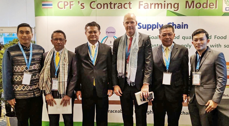 กลุ่มประเทศลุ่มน้ำโขง : สุรจิตต์ อินทรชิต รองปลัดกระทรวงเกษตรและสหกรณ์ เปิดการประชุมนานาชาติ “Mekong Hub Knowledge and Learning Fair MKLF 2019” แลกเปลี่ยนประสบการณ์ด้านการพัฒนาคอนแทร็คฟาร์มมิ่ง โดยมี ณรงค์ เจียมใจบรรจง รอง กก.ผจก.อาวุโส และ สันทัด ทองเต็ม รอง กก.ผจก.อาวุโส บมจ.เจริญโภคภัณฑ์อาหาร ร่วมประชุม ที่ โรงแรมรอยัลออคิด เชอราตัน