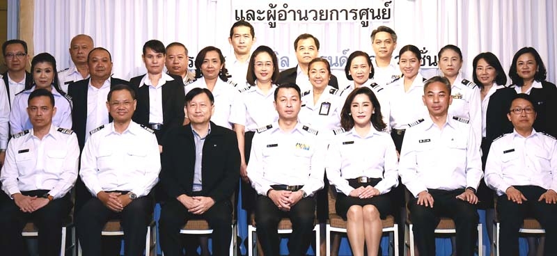 ทบทวนงาน : นิตินัย ศิริสมรรถการ กก.ผอ.ใหญ่ บมจ.ท่าอากาศยานไทย เปิดการสัมมนาหัวข้อ “การจัดการความรู้สำหรับผู้บริหารระดับสูงผู้อำนวยการฝ่าย และผู้อำนวยการศูนย์ รุ่นที่ 1” โดยมี 3 รองกก.ผอ.ใหญ่ สายงานยุทธศาสตร์, ทรัพยากรบุคคล, ท่าอากาศยานภูมิภาค ศิโรตม์ ดวงรัตน์, ฉฎาณิศา ชํานาญเวช และ มนตรี มงคลดาว ร่วมสัมมนา ที่ โรงแรมมิราเคิล แกรนด์ คอนเวนชั่น