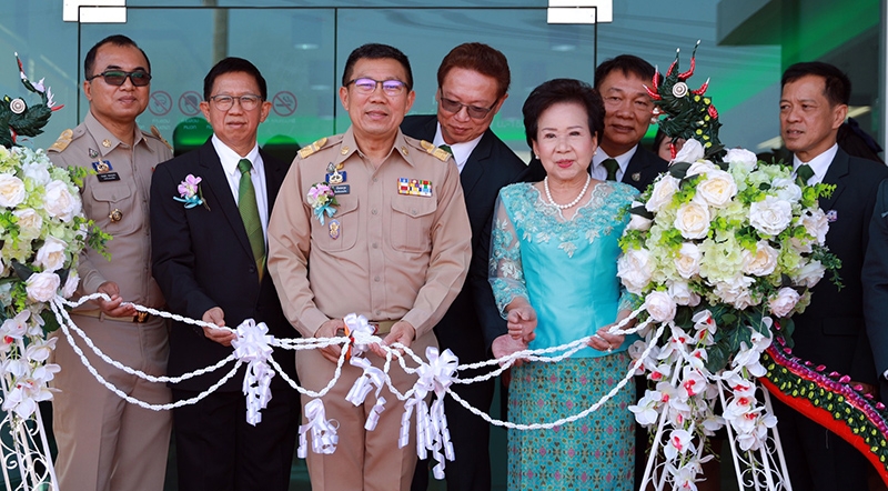 ธ.ก.ส. เคียงคู่ รู้ค่าประชาชน : ดร.สมศักดิ์ จังตระกุล ผวจ.ขอนแก่น เป็นประธานในพิธีเปิด อาคารสำนักงานธนาคารเพื่อการเกษตรและสหกรณ์การเกษตร สาขาแวงน้อย จังหวัดขอนแก่น ซึ่งเป็น 1 ใน 31 สาขาในสังกัดสำนักงาน ธ.ก.ส.จังหวัดขอนแก่น เพื่อให้บริการทางการเงินแก่เกษตรกรลูกค้า ประชาชนและส่วนราชการ ได้อย่างสะดวกและทั่วถึง สนับสนุนและช่วยเหลือพี่น้องเกษตรกร