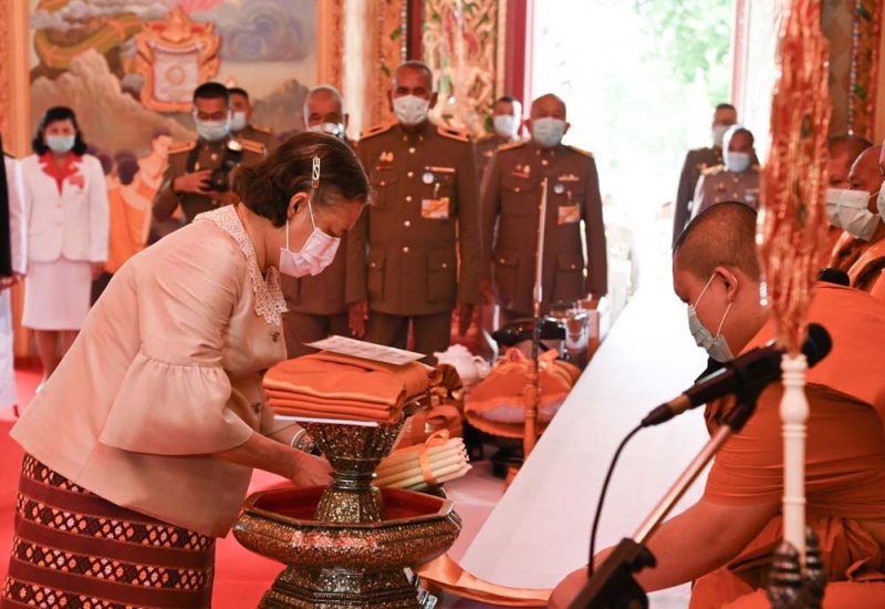 สมเด็จพระกนิษฐาธิราชเจ้า กรมสมเด็จพระเทพรัตนราชสุดาฯ สยามบรมราชกุมารี อุปนายิกาผู้อำนวยการ
สภากาชาดไทย เสด็จพระราชดำเนินไปทรงบำเพ็ญพระราชกุศลถวายผ้าพระกฐินสภากาชาดไทย ประจำปี 2563
ณ วัดทัพทันวัฒนาราม ตำบลทัพทัน อำเภอทัพทัน จังหวัดอุทัยธานี โดยมีประชาชนร่วมบริจาคโดยเสด็จพระราชกุศล เป็นจำนวนเงินทั้งสิ้น 5,143,588.00 บาท