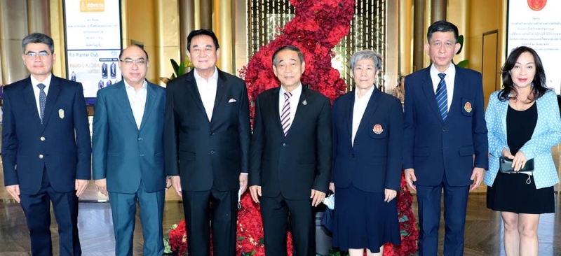 ประชาธิปไตยตามหลักนิติธรรม : วรวิทย์ กังศศิเทียม ประธานศาลรัฐธรรมนูญ เป็นประธานเปิดงาน “การเสริมสร้าง
ความรู้ความเข้าใจด้านเทคโนโลยีดิจิทัลในกระบวนการยื่นคำร้องต่อศาลรัฐธรรมนูญ” โดยมี พรทิภา ไสวสุวรรณวงศ์ เลขาธิการสำนักงานศาลรัฐธรรมนูญ, บุญเสริม นาคสาร และ สุทธิรักษ์ ทรงศิวิไล สองรองเลขาธิการฯ ร่วมงาน พร้อมด้วย
ดร.อัศวิน อิงคะกุล ประธาน มิราเคิล กรุ๊ป และคณะผู้บริหาร ร่วมต้อนรับ ที่ โรงแรมอัศวิน แกรนด์ คอนเวนชั่น

