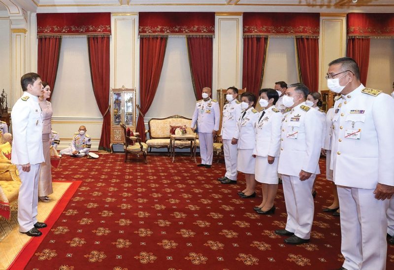 พระบาทสมเด็จพระเจ้าอยู่หัว และ สมเด็จพระนางเจ้าฯ พระบรมราชินี เสด็จออก ณ พระที่นั่งอัมพรสถาน พระราชวังดุสิต
พระราชทานพระบรมราชวโรกาสให้ นายลวรณ แสงสนิท ประธานกรรมการสลากกินแบ่งรัฐบาล นำคณะผู้บริหารและ
เจ้าหน้าที่ เฝ้าฯ ทูลเกล้าฯ ถวายเงินของสำนักงานสลากกินแบ่งรัฐบาล แด่พระบาทสมเด็จพระเจ้าอยู่หัว และสมเด็จ
พระนางเจ้าฯ พระบรมราชินี โดยเสด็จพระราชกุศลตามพระราชอัธยาศัย เมื่อวันศุกร์ที่ 2 มิถุนายน 2566 เวลา 19.00 น.