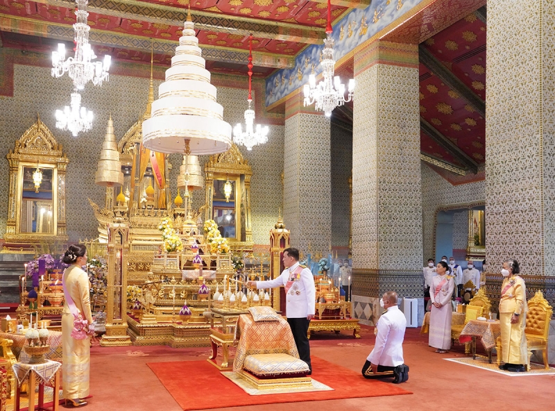 พระบาทสมเด็จพระเจ้าอยู่หัว และ สมเด็จพระนางเจ้าฯ พระบรมราชินี เสด็จฯ พร้อมด้วย สมเด็จพระเจ้าลูกเธอ เจ้าฟ้าสิริวัณณวรี นารีรัตนราชกัญญา ไปในการ
พระราชพิธีเฉลิมพระชนมพรรษา พุทธศักราช 2566 โดย พระบาทสมเด็จพระเจ้าอยู่หัว ทรงประเคนจตุปัจจัยไทยธรรมแด่ สมเด็จพระอริยวงศาคตญาณ
สมเด็จพระสังฆราช สกลมหาสังฆปริณายก สมเด็จพระราชาคณะ และพระราชาคณะ จนครบ 77 รูป ในการนี้ สมเด็จพระกนิษฐาธิราชเจ้า กรมสมเด็จพระเทพรัตนราชสุดาฯ สยามบรมราชกุมารี เฝ้าฯ รับเสด็จ ณ พระที่นั่งอมรินทรวินิจฉัย พระบรมมหาราชวัง เมื่อวันเสาร์ที่ 29 กรกฎาคม 2566 เวลา 10.08 น.

