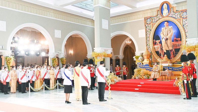 สมเด็จพระกนิษฐาธิราชเจ้า กรมสมเด็จพระเทพรัตนราชสุดาฯ สยามบรมราชกุมารี เสด็จพระราชดำเนินไปทรงร่วมงานสโมสรสันนิบาต ซึ่งรัฐบาลจัดขึ้นเพื่อเฉลิมพระเกียรติพระบาทสมเด็จพระเจ้าอยู่หัว เนื่องในโอกาสมหามงคลเฉลิมพระชนมพรรษา 28 กรกฎาคม 2566 และแสดงออกซึ่งความจงรักภักดี ในการนี้ ทรงพระกรุณาโปรดเกล้าโปรดกระหม่อมให้ พล.อ.ประยุทธ์ จันทร์โอชา นายกรัฐมนตรี กล่าวนำถวายพระพรชัยมงคล โดยมีการแสดงเฉลิมพระเกียรติชุด “เทวฤทธิ์
ประสิทธิ์พร” โดยสถาบันบัณฑิตพัฒนศิลป์ และการบรรเลงเพลงสดุดีจอมราชา ณ ตึกสันติไมตรี ทำเนียบรัฐบาล เมื่อวันเสาร์ที่ 29 กรกฎาคม 2566 เวลา 18.50 น.

