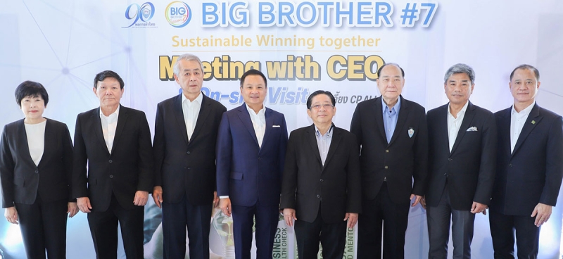 Big Brother Season 7 : ปิยะวัฒน์ ฐิตะสัทธาวรกุล รองปธ.กก.บห.บมจ.ซีพี ออลล์ และ พลิษศร์
ภิรมย์ภักดี รองปธ.กก.หอการค้าไทย และปธ.คณะกรรมการเพิ่มความเข้มแข็งให้สมาชิก จัดกิจกรรม “Meeting with CEO & On-site Visit By พี่เลี้ยงซีพี ออลล์” ถ่ายทอดองค์ความรู้เชิงลึกบนความ
เป็นไปได้ของธุรกิจ SME ด้วยกระบวนการพี่ช่วยน้อง ที่สถาบันการจัดการปัญญาภิวัฒน์ ถนนแจ้งวัฒนะ

