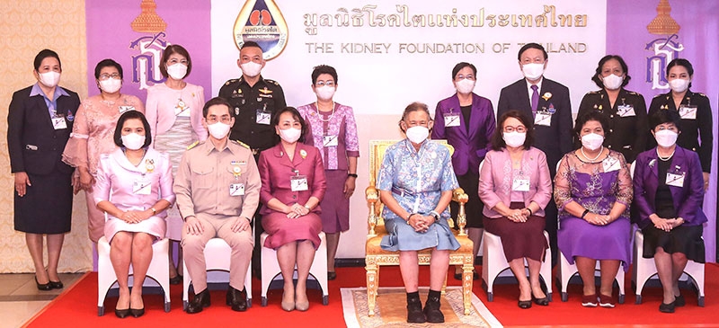สมเด็จพระกนิษฐาธิราชเจ้า กรมสมเด็จพระเทพรัตนราชสุดาฯ สยามบรมราชกุมารี เสด็จพระราชดำเนินไปพระราชทานประกาศนียบัตรพยาบาล
ไตเทียมแก่ผู้สำเร็จการฝึกอบรมไตเทียม รุ่นที่ 50 และรุ่นที่ 51 จำนวน 67 คน โดยการฝึกอบรมพยาบาลไตเทียม เริ่มขึ้นตั้งแต่ปี 2535 ใช้เงินจากทุนการกุศลสมเด็จย่า และทุนกัลยาณิวัฒนา ในมูลนิธิโรคไตแห่งประเทศไทย ซึ่งสมเด็จพระเจ้าพี่นางเธอ เจ้าฟ้ากัลยาณิวัฒนา กรมหลวงนราธิวาสราชนครินทร์ ทรงก่อตั้ง ณ อาคารกัลยาณิวัฒนา โรงพยาบาลสงฆ์ เขตราชเทวี กรุงเทพมหานคร เมื่อวันศุกร์ที่ 15 มีนาคม 2567