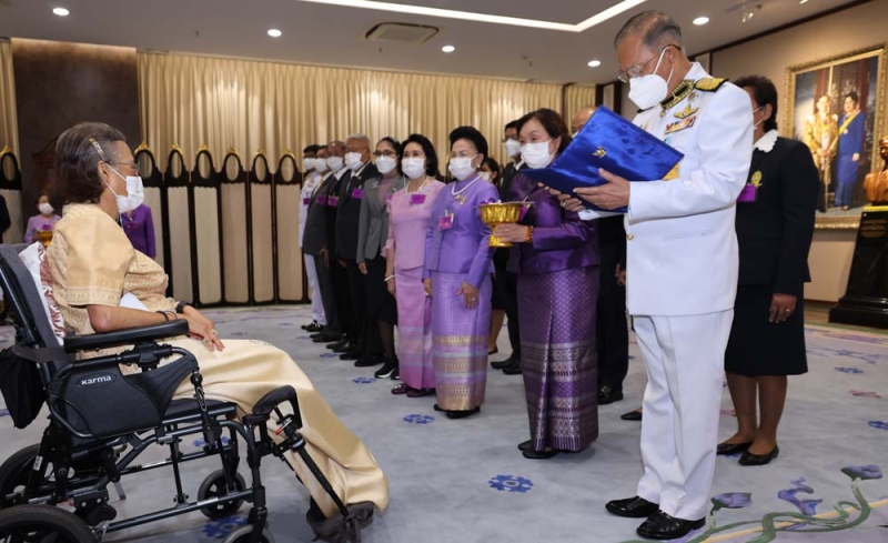 สมเด็จพระกนิษฐาธิราชเจ้า กรมสมเด็จพระเทพรัตนราชสุดาฯ สยามบรมราชกุมารี เสด็จออก ณ วังสระปทุม พระราชทาน
พระราชวโรกาสให้ พล.อ.อ.ชลิต พุกผาสุข กรรมการ และเลขาธิการมูลนิธิพระดาบส นำผู้สนับสนุนการจัดกิจกรรมเดิน-วิ่ง
การกุศล “พระดาบสมินิมาราธอน 2023 ชิงถ้วยพระราชทานสมเด็จพระกนิษฐาธิราชเจ้า กรมสมเด็จพระเทพรัตนราชสุดาฯ
สยามบรมราชกุมารี เฝ้าฯ ทูลเกล้าฯ ถวายเงินเพื่อสมทบทุนมูลนิธิพระดาบส เมื่อวันจันทร์ที่ 8 กรกฎาคม 2567 เวลา 09.00 น.

