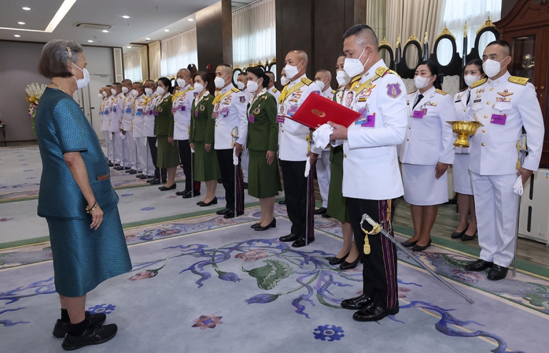 สมเด็จพระกนิษฐาธิราชเจ้า กรมสมเด็จพระเทพรัตนราชสุดาฯ สยามบรมราชกุมารี เสด็จออก ณ วังสระปทุม พระราชทานพระราชวโรกาสให้ พล.อ.เจริญชัย หินเธาว์ ผู้บัญชาการทหารบก นำคณะกรรมการ เฝ้าฯ
ทูลเกล้าฯ ถวายเงินรายได้จากการออกร้านในงานกาชาด การออกรางวัลสลากฯ และการจำหน่ายผลิตผล
โครงการทหารพันธุ์ดี ประจำปี 2566 เพื่อบำรุงสภากาชาดไทย เมื่อวันพฤหัสบดีที่ 5 กันยายน 2567

