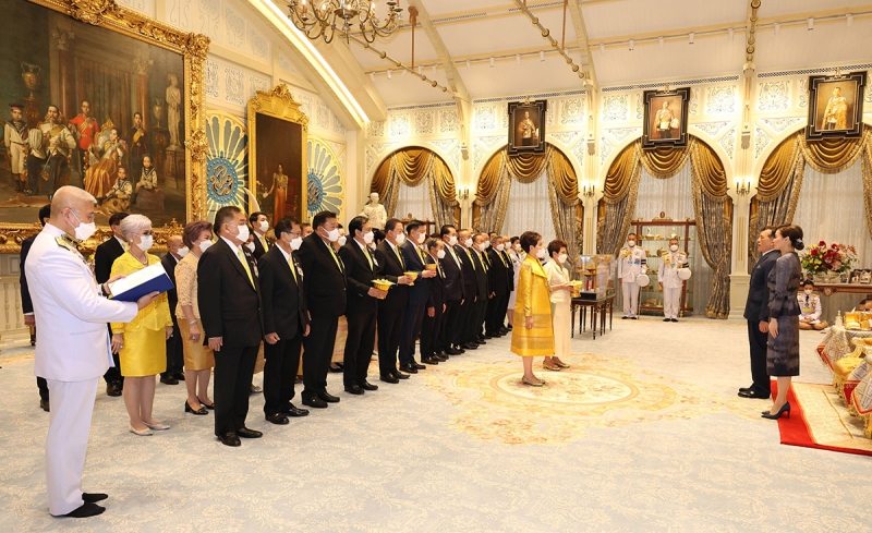 พระบาทสมเด็จพระเจ้าอยู่หัว และ สมเด็จพระนางเจ้าฯ พระบรมราชินี เสด็จออก ณ พระที่นั่งอัมพรสถาน พระราชทานพระบรมราชวโรกาสให้ คุณหญิงณัฐิกา วัธนเวคิน อังอุบลกุล ประธานสหพันธ์สมาคมสตรีนักธุรกิจและวิชาชีพแห่งประเทศไทย ในพระบรมราชินูปถัมภ์ นำคณะกรรมการจัดงานกาลาดินเนอร์เฉลิมพระเกียรติ “เบญจกตัญญุตา” เข้าเฝ้าฯ ทูลเกล้าฯ ถวายเงิน จำนวน 10,000,000 บาท เพื่อเป็นทุนประเดิมการก่อสร้างซุ้มประตูเฉลิมพระเกียรติ 72 พรรษา 28 กรกฎาคม 2567

