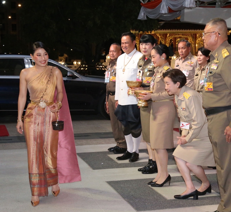 สมเด็จพระเจ้าลูกเธอ เจ้าฟ้าสิริวัณณวรี นารีรัตนราชกัญญา เสด็จไปทอดพระเนตรการแสดงโขนมูลนิธิส่งเสริมศิลปาชีพฯ ปี 2567 เรื่อง รามเกียรติ์ ตอน “พระจักราวตาร” เพื่อเฉลิมพระเกียรติพระบาทสมเด็จพระเจ้าอยู่หัว 72 พรรษา และสมเด็จพระนางเจ้าสิริกิติ์ พระบรมราชินีนาถ พระบรมราชชนนีพันปีหลวง 92 พรรษา
ณ หอประชุมใหญ่ ศูนย์วัฒนธรรมแห่งประเทศไทย กรุงเทพมหานคร เมื่อวันจันทร์ที่ 4 พฤศจิกายน 2567