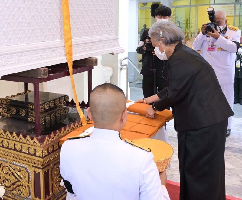 สมเด็จพระกนิษฐา
ธิราชเจ้า กรมสมเด็จ
พระเทพรัตนราช
สุดาฯ สยามบรม
ราชกุมารี เสด็จฯ
ไปในการพระราชทาน
เพลิงศพ นายมนูญ
มุกข์ประดิษฐ์ อดีต
เลขาธิการคณะกรรมการพิเศษเพื่อประสานงาน
โครงการอันเนื่อง
มาจากพระราชดำริ
และกรรมการมูลนิธิ
ชัยพัฒนา ณ เมรุวัด
มกุฏกษัตริยาราม
ราชวรวิหาร เขตพระนคร กรุงเทพมหานคร เมื่อวันอาทิตย์ที่
22 ธันวาคม 2567
เวลา 17.20 น.