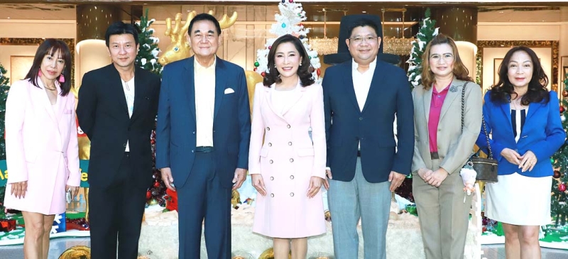 อบรมการปฏิบัติการ : ดร.อัศวิน อิงคะกุล ประธาน มิราเคิล กรุ๊ป ต้อนรับ ฉฎาณิศา ชำนาญเวช รอง กก.ผอ.ใหญ่สายงานทรัพยากรบุคคล
และอำนวยการ บมจ.ท่าอากาศยานไทย ในงานเปิดโครงการฝึกอบรมหลักสูตร “การปฏิบัติการท่าอากาศยาน (Airport Operation)” รุ่นที่ 69
โดยมี อัษฎางค์ ขำคมกุล ผอ.สถาบันวิทยาการท่าอากาศยาน, ชลารวีท์ พิมนล์พันธุ์ ผอ.ฝ่ายพัฒนาการบริหาร สถาบันวิทยาการท่าอากาศยาน
และ ร.ต.อ.อรรถกร ผลอนันต์ ผอ.ฝ่ายกลยุทธ์นวัตกรรม สถาบันวิทยาการท่าอากาศยาน ร่วมงาน ที่ โรงแรมมิราเคิล แกรนด์ คอนเวนชั่น