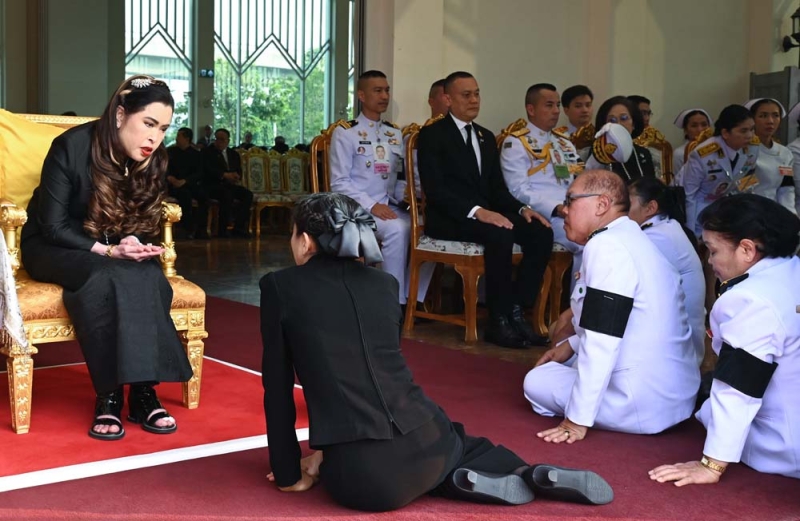 สมเด็จพระเจ้าน้องนางเธอ เจ้าฟ้า
จุฬาภรณวลัยลักษณ์ อัครราชกุมารี กรมพระศรีสวางควัฒน
วรขัตติยราชนารี
เสด็จไปในการพระราชทานเพลิงศพ นายจงรัก วัชรินทร์รัตน์ ป.ม.,ท.ช. อธิการบดีมหาวิทยาลัยเกษตรศาสตร์ 2 วาระ คือ ปี 2563-2567 และปี 2567 จนถึงปัจจุบัน ซึ่งมีผลงานเชิงประจักษ์ และโดดเด่น ณ เมรุวัดพระศรีมหาธาตุวรมหาวิหาร กรุงเทพมหานคร เมื่อวันพฤหัสบดีที่ 6 กุมภาพันธ์ 2568

