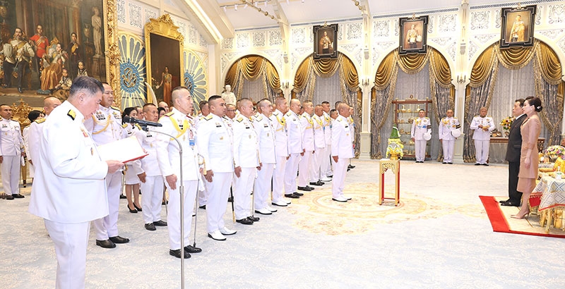 พระบาทสมเด็จพระเจ้าอยู่หัว และ สมเด็จพระนางเจ้าฯ พระบรมราชินี เสด็จออก ณ พระที่นั่งอัมพรสถาน พระราชวังดุสิต พระราชทานพระบรมราชวโรกาสให้ นายภูมิธรรม เวชยชัย รัฐมนตรีว่าการกระทรวงกลาโหม นำตุลาการศาลทหารสูงสุด, ตุลาการศาลทหารกลาง และตุลาการพระธรรมนูญศาลทหารชั้นต้น
เฝ้าทูลละอองธุลีพระบาท ถวายสัตย์ปฏิญาณก่อนเข้ารับหน้าที่ โอกาสนี้ พล.อ.พิสิษฐ์ นพเมือง เจ้ากรมพระธรรมนูญ และ พล.ท.อรรถพล แผ้วพาลชน หัวหน้าสำนักตุลาการทหารและตุลาการพระธรรมนูญหัวหน้าศาลทหารสูงสุด ร่วมเฝ้าทูลละอองธุลีพระบาทด้วย เมื่อวันอาทิตย์ที่ 9 กุมภาพันธ์ 2568 เวลา 18.31 น.

