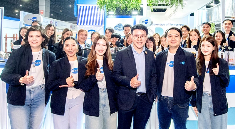 นวัตกรรมเครื่องดื่มแห่งอนาคต : สรรเสริญ สมัยสุต ประธานเจ้าหน้าที่บริหาร บจก.ซีพี บีแอนด์เอฟ (ไทยแลนด์)
ร่วมงาน “THAIFEX-HOREC Asia 2025” งานแสดงสินค้ากลุ่มธุรกิจ HORECA ที่ครบครันในภูมิภาค
เอเชีย โดยจัดแสดงโซลูชั่นครบวงจรเพื่อผู้ประกอบการรุ่นใหม่สู่ความสำเร็จด้วยทิศทาง “CP B&F Beverages of
Tomorrow : ผู้อยู่เบื้องหลังความสำเร็จด้านธุรกิจเครื่องดื่มของผู้ประกอบการ” ที่ ศูนย์ฯอิมแพ็ค เมืองทองธานี

