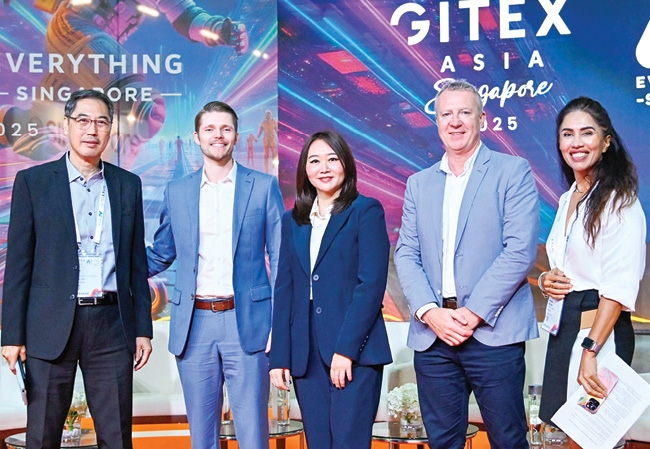แบ่งปันมุมมอง : อรอุสา โควาดิสัย Senior Vice President, Business
Transformation บมจ.ไทยสมุทรประกันชีวิต ร่วมเสวนาหัวข้อ “AI or Perish :
The Unavoidable Transformation of Business Models” ในงาน GITEX ASIA
2025 งานเทคโนโลยีสตาร์ทอัพและการลงทุนดิจิทัลระดับโลก ณ สาธารณรัฐสิงคโปร์