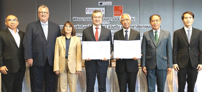 สหกิจศึกษา : ธีระยุทธ จิราธิวัฒน์ ประธานเจ้าหน้าที่บริหารโรงแรมและรีสอร์ทในเครือเซ็นทารา และ ดร.วัลลภ
สุวรรณดี อธิการบดี มหาวิทยาลัยเกษมบัณฑิต ร่วมกันลงนามความร่วมมือจัดการศึกษาในรูปแบบ
สหกิจศึกษาพัฒนาบุคลากรในสายงานด้านการบริการและการโรงแรมให้มีความรู้ ทักษะวิชาชีพ และคุณธรรม
จริยธรรม เพื่อขับเคลื่อนภาคธุรกิจท่องเที่ยวของไทยให้ก้าวหน้า ที่ โรงแรมเซ็นทารา แกรนด์ฯ เซ็นทรัลเวิลด์