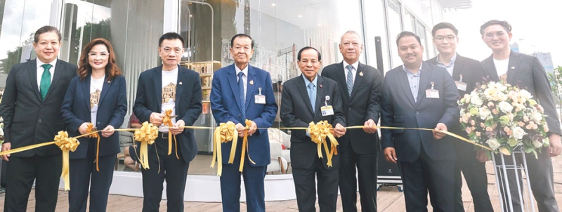 “Punthai Coffee Pride by The River” : วันมูหะมัดนอร์ มะทา ประธานรัฐสภา เป็นประธานเปิดร้านกาแฟพันธุ์ไทย สาขาใหม่ ณ อาคารรัฐสภา โดยมี บุญส่ง น้อยโสภณ รองประธานวุฒิสภา, พิพัฒน์ รัชกิจประการ รมว.แรงงาน, พิทักษ์ รัชกิจประการ ประธานเจ้าหน้าที่บริหาร และ กก.ผจก.ใหญ่ บมจ.พีทีจี เอ็นเนอยี และ สุขวสา ภูชัชวนิชกุล กก.ผจก.บจก.กาแฟพันธุ์ไทย ร่วมงาน พร้อมเปิดตัว “รัฐสภาเบลนด์” 2 เมนูสุดเอ็กซ์คลูซีฟพิเศษเฉพาะสาขาอาคารรัฐสภาเท่านั้น
