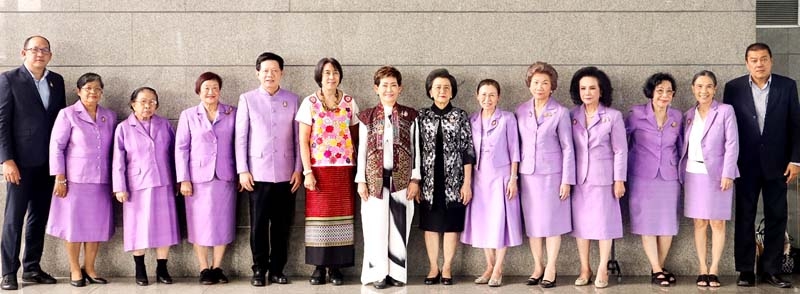 แผนงาน ปี 2568 : คุณหญิงณัฐิกา วัธนเวคิน อังอุบลกุล ประธานสภาองค์การพัฒนาเด็กและเยาวชน ในพระราชูปถัมภ์สมเด็จพระเทพรัตนราชสุดาฯ สยามบรมราชกุมารี จัดการประชุมใหญ่ เพื่อหารือแนวทางการทำงาน โดยมี ทิพวิภา สุวรรณรัฐ, รศ.พล.ต.หญิง พญ.ฤดีวิไล สามโกเศศ, ลัดดาวัลย์ จงวิศาล,
ดร.กรรณชฎา พิริยะรังสรรค์ และ ธีรพันธุ์ เพ็ญโรจน์ ร่วมงาน ที่ สโมสรทหารบก ถนนวิภาวดีรังสิต