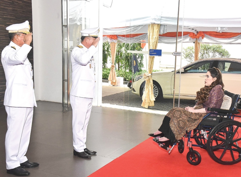 สมเด็จพระเจ้าน้องนางเธอ เจ้าฟ้าจุฬาภรณวลัยลักษณ์ อัครราชกุมารี กรมพระศรีสวางควัฒน วรขัตติยราชนารี
เสด็จไปทรงเปิดการประชุมวิชาการวิทยาศาสตร์การแพทย์ ครั้งที่ 33 ประจำปี 2568 ภายใต้แนวคิด “Transforming Healthcare through Modern Medical Sciences” ณ ศูนย์การประชุมอิมแพ็ค
ฟอรั่ม เมืองทองธานี อำเภอปากเกร็ด จังหวัดนนทบุรี เมื่อวันพุธที่ 11 มิถุนายน 2568 เวลา 09.48 น.

