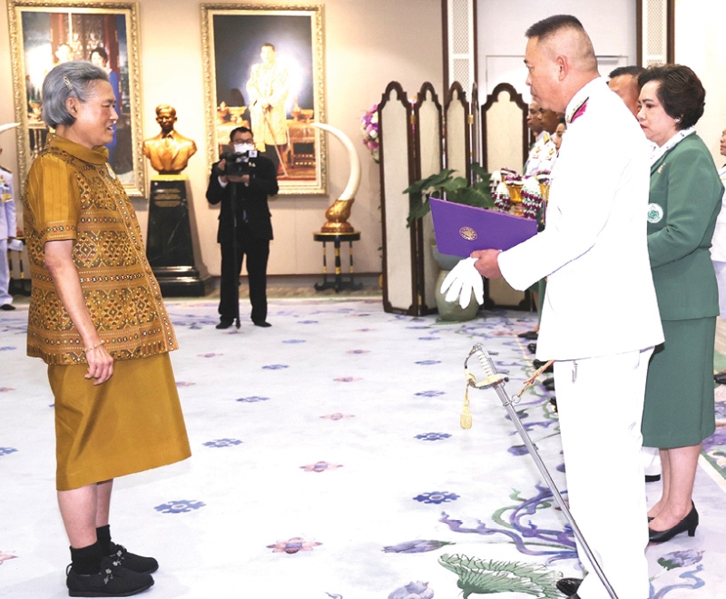 สมเด็จพระกนิษฐา
ธิราชเจ้า กรมสมเด็จพระเทพรัตนราช
สุดาฯ สยามบรมราช
กุมารี เสด็จออก ณ
วังสระปทุม พระราชทานพระราชวโรกาสให้
พล.ท.อัครภณ
ทองสุทธิ์ รอง
ผู้อำนวยการองค์การ
สงเคราะห์ทหารผ่านศึกฯ และคณะ เฝ้าฯ ทูลเกล้าฯถวายเงินรายได้จากการออกร้านในงานกาชาด ประจำปี 2567 เพื่อบำรุงสภากาชาดไทย
เมื่อวันพฤหัสบดีที่ 12 มิถุนายน 2568

