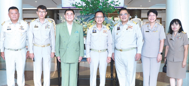 นบป. รุ่นที่ 5 : ดร.อัศวิน อิงคะกุล ประธานกรรมการบริหาร มิราเคิล กรุ๊ป ต้อนรับ จักรพงศ์ คำจันทร์ ผู้ว่าการ
การประปาส่วนภูมิภาค ในพิธีเปิดการอบรม “การพัฒนานักบริหารกิจการประปา” ช่วงที่ 3 ชุดวิชาการบริหารงานในยุคดิจิทัล โดยมี 3 รอง ผวก.กปภ. อัษฎา ชูสิน, นิธิศ ทองสอาด, ชมนาถ พรสมผล พร้อม 2 ผช.
ผวก.กปภ. ธนกร ศิลปะรายะ, สุพันธนิดา อัครปรีชานนท์ ร่วมงาน ที่โรงแรมมิราเคิล แกรนด์ คอนเวนชั่น