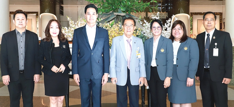 ระบบแจ้งเตือนภัยฉุกเฉิน : อนัคพล อิงคะกุล รองประธานกรรมการบริหาร มิราเคิล กรุ๊ป ต้อนรับ นิเวศ
พันธ์เจริญวรกุล ประธานคณะกรรมาธิการการเทคโนโลยีสารสนเทศ การสื่อสาร และการโทรคมนาคม วุฒิสภา ในโอกาสเป็นประธานเปิดการสัมมนา เรื่อง “การแจ้งเตือนภัยเหตุฉุกเฉินและภัยพิบัติ ผ่านระบบ Cell
Broadcast” จัดโดย คณะกรรมาธิการฯ ร่วมกับหน่วยงานที่เกี่ยวข้อง ที่ โรงแรมมิราเคิล แกรนด์ คอนเวนชั่น