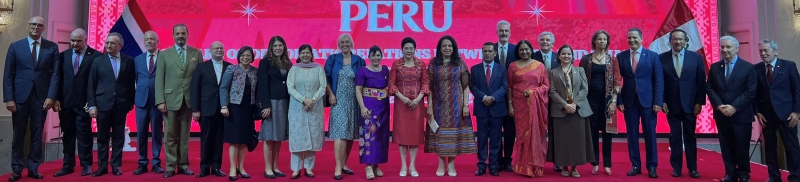 6 ทศวรรษ ความสัมพันธ์เปรู-ไทย : เซซิเลีย ซูนิลดา กาลาร์เรตา บาซัน เอกอัครราชทูตสาธารณรัฐเปรูประจำราชอาณาจักรไทย เป็นประธานเปิดงานเลี้ยงฉลองในโอกาสครบรอบ 204 ปี วันประกาศเอกราชสาธารณรัฐเปรู ค.ศ.1821 และในโอกาสครบรอบ 60 ปี ความสัมพันธ์ทางการทูต เปรู-ไทย โดยมี ฮาละฮ์
ยูซุฟ อะห์มัด เราะญับ เอกอัครราชทูตสาธารณรัฐอาหรับอียิปต์ประจำราชอาณาจักรไทย, อัสตริด เอมีเลีย เฮลเล เอกอัครราชทูตราชอาณาจักรนอร์เวย์ประจำราชอาณาจักรไทย
และ เปโดร สวาห์เลน เอกอัครราชทูตสมาพันธรัฐสวิสประจำราชอาณาจักรไทย ร่วมงาน ณ โรงแรม ดิ แอทธินี โฮเทล แบงค็อก เมื่อวันที่ 24 กรกฎาคม 2568