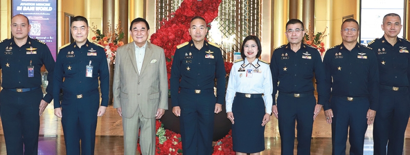 เวชศาสตร์การบิน : ดร.อัศวิน อิงคะกุล ประธานกรรมการบริหาร มิราเคิล กรุ๊ป ต้อนรับ พล.อ.อ.เสกสรร คันธา ผู้ช่วย
ผู้บัญชาการทหารอากาศในโอกาสเป็นประธานเปิดการประชุมวิชาการเวชศาสตร์การบินประจำปี 2568 ในหัวข้อ “เวชศาสตร์การบินกับโลกที่เปลี่ยนแปลง” จัดโดย พล.อ.ต.หญิง บุษกร ภมร ผอ.สถาบันเวชศาสตร์การบินกองทัพอากาศ โดยมี พล.อ.ต.
ศุภชัย สินธวาลัย, น.อ.ทศพล ทองงาม และ น.อ.จิรวัฒน์ ชูวงศ์ ร่วมงาน ที่ โรงแรมอัศวิน แกรนด์ คอนเวนชั่น เขตหลักสี่

