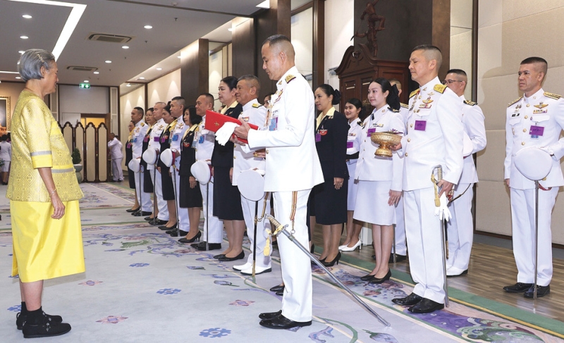 สมเด็จพระกนิษฐาธิราชเจ้า กรมสมเด็จพระเทพรัตนราชสุดาฯ สยามบรมราชกุมารี เสด็จออก ณ วังสระปทุม พระราชทานพระราชวโรกาสให้ พล.อ.สนิธชนก สังขจันทร์ ปลัดกระทรวงกลาโหม นำคณะ เฝ้าทูลละอองพระบาท ทูลเกล้า
ทูลกระหม่อมถวายเงินรายได้จากการออกร้านงานกาชาด และรายได้จากการจำหน่ายสลากบำรุงสภากาชาดไทยประจำปี 2567
ของสมาคมภริยาข้าราชการสำนักงานปลัดกระทรวงกลาโหม เพื่อบำรุงสภากาชาดไทย เมื่อวันอังคารที่ 2 กันยายน 2568