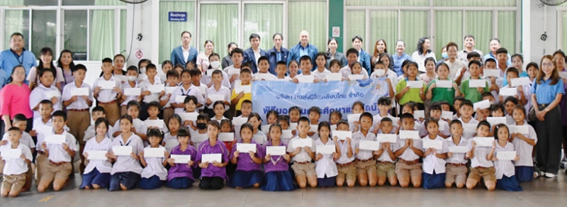 มอบทุนการศึกษา : วิศน สุนทราจารย์ กรรมการผู้จัดการ บริษัท ท่อส่งปิโตรเลียมไทย จำกัด (แทปไลน์)
เป็นประธานในพิธีมอบทุนการศึกษา แทปไลน์ ประจำปี 2568 ให้แก่นักเรียนในพื้นที่รอบคลังน้ำมันและแนวท่อส่งน้ำมันที่มีผลการเรียนและความประพฤติดี เพื่อสร้างขวัญกำลังใจแก่พนักงานและครอบครัว ปลูกฝังจิตสำนึกที่ดีแก่เยาวชน ที่ คลังน้ำมันลำลูกกา จังหวัดปทุมธานี และ คลังน้ำมันเสาไห้ จังหวัดสระบุรี