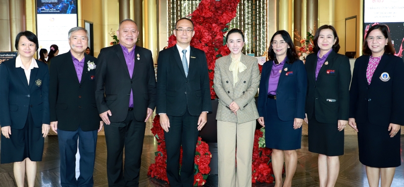 ฉลอง 2 ทศวรรษ : ผศ.ดร.ลิณธิภรณ์ วริณวัชรโรจน์ อดีต รมช.ศึกษาธิการ เปิดงาน “2 ทศวรรษ สทศ. ก้าวสู่การประเมินผลยุคดิจิทัล” จัดโดย ผศ.ดร.ศิริดา
บุรชาติ ผอ.สถาบันทดสอบทางการศึกษาแห่งชาติ (สทศ.) โดยมีบุคลากรในหน่วยงานการศึกษาร่วมงาน ที่ โรงแรมอัศวิน แกรนด์ คอนเวนชั่น เขตหลักสี่