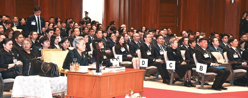 สมเด็จพระกนิษฐาธิราชเจ้า กรมสมเด็จพระเทพรัตนราชสุดาฯ สยามบรมราชกุมารี เสด็จฯ ไปทรงเปิดการประชุมวิชาการนานาชาติด้านวิทยาศาสตร์ เทคโนโลยี และนวัตกรรมทางเทคโนโลยี ครั้งที่ 51 เพื่อเฉลิมพระเกียรติ ในโอกาสทรงเจริญพระชนมายุ 70 พรรษา ภายใต้แนวคิด “ความร่วมมือข้ามพรมแดน : จากควอนตัม
และจักรวาล สู่ความหลากหลายทางชีวภาพระดับโลก” เพื่อบูรณาการองค์ความรู้ด้านวิทยาศาสตร์และเทคโนโลยีหลากหลายสาขา ตั้งแต่ระดับควอนตัมและจักรวาล
จนถึงความหลากหลายทางชีวภาพ และความยั่งยืนของโลก ณ หอประชุม จุฬาลงกรณ์มหาวิทยาลัย เมื่อวันอังคารที่ 11 พฤศจิกายน 2568 เวลา 08.55 น.