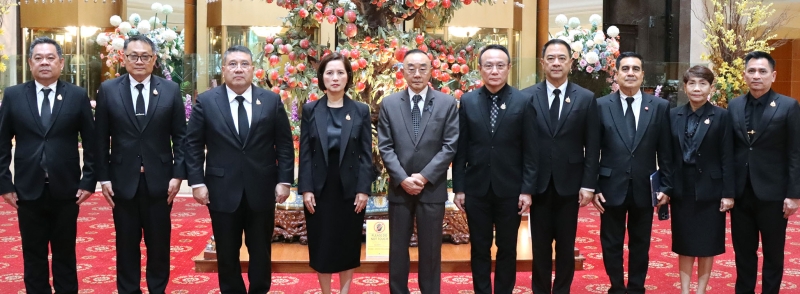 “ห้องเรียนขนาดใหญ่ในชีวิตจริง” : ตรีนุช เทียนทอง รมว.แรงงาน เป็นประธานในพิธีลงนาม “ความร่วมมือ
ด้านการส่งเสริมการมีงานทำให้นักเรียน นักศึกษาในช่วงปิดภาคเรียนหรือช่วงว่างจากการเรียน” กับสำนักงานคณะกรรมการการศึกษาขั้นพื้นฐาน และสำนักงานคณะกรรมการการอาชีวศึกษา เพื่อแรงงานที่มีคุณภาพในอนาคต โดยมี พ.ต.ท.วรรณพงษ์ คชรักษ์ ปลัดกระทรวงฯ ร่วมงาน ที่ โรงแรมดิ เอมเมอรัลด์